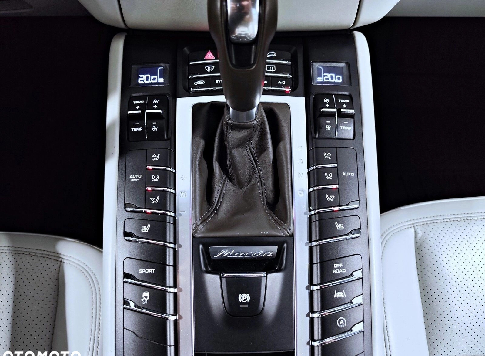 Porsche Macan cena 167900 przebieg: 138000, rok produkcji 2016 z Przedecz małe 562